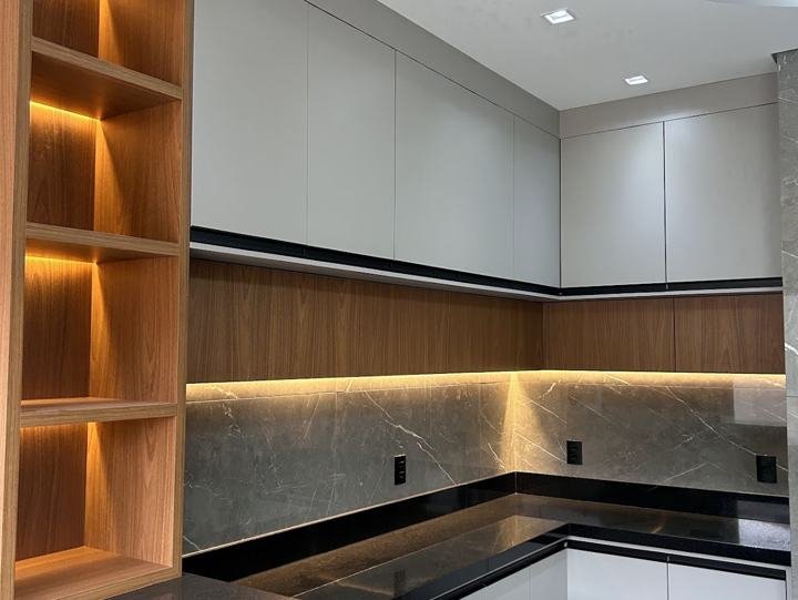 Cozinha com iluminação em LED